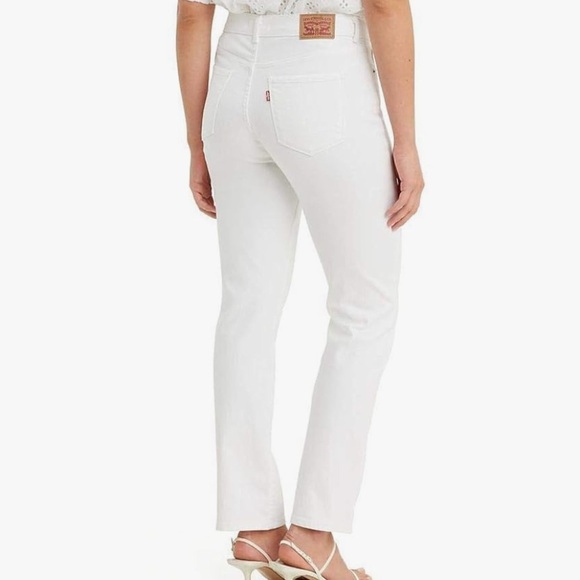 NWOT Levi's Denizen Women's Classic Modern Straight Crop Jeans in White Size 26 - Picture 2 of 12